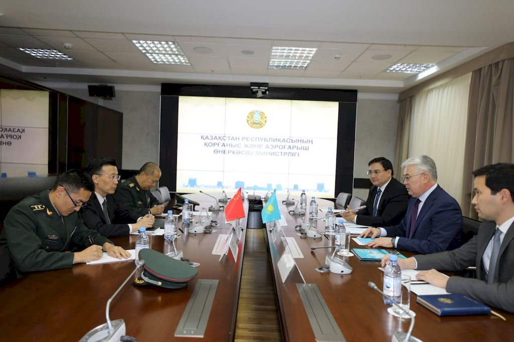 Бейбут Атамкулов встретился с Чрезвычайным и Полномочным Послом КНР в Казахстане Чжан Сяо